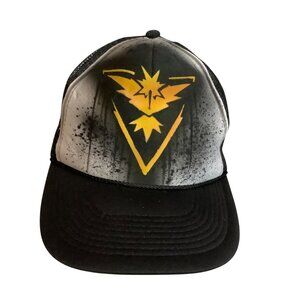 Pokémon Go Airbrush Look Black Yellow Trucker Hat Adjustable 6 Panel‎ OS